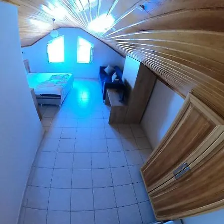 アパートホテル Tayfun 4*