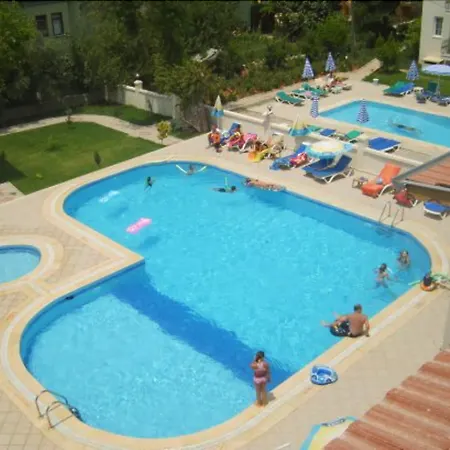 アパートホテル Tayfun オルデニズ